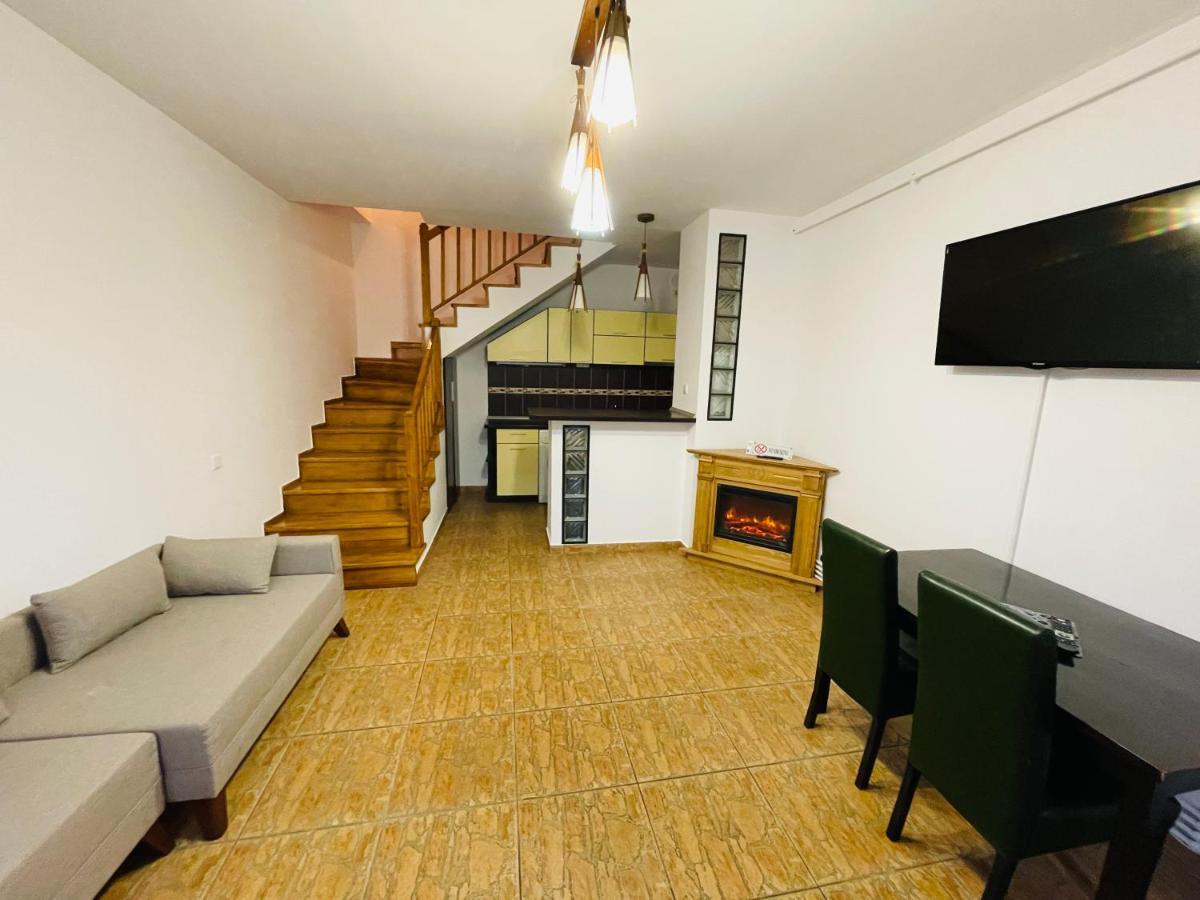 Casa Cu Balcon Apartment Brasov Ngoại thất bức ảnh