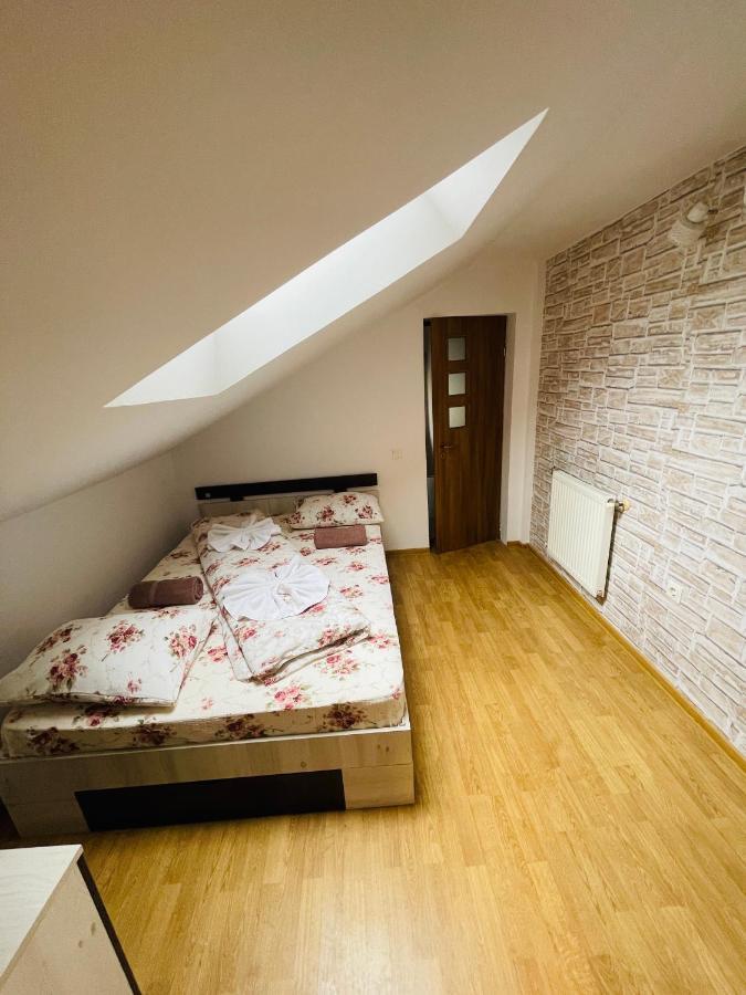 Casa Cu Balcon Apartment Brasov Ngoại thất bức ảnh